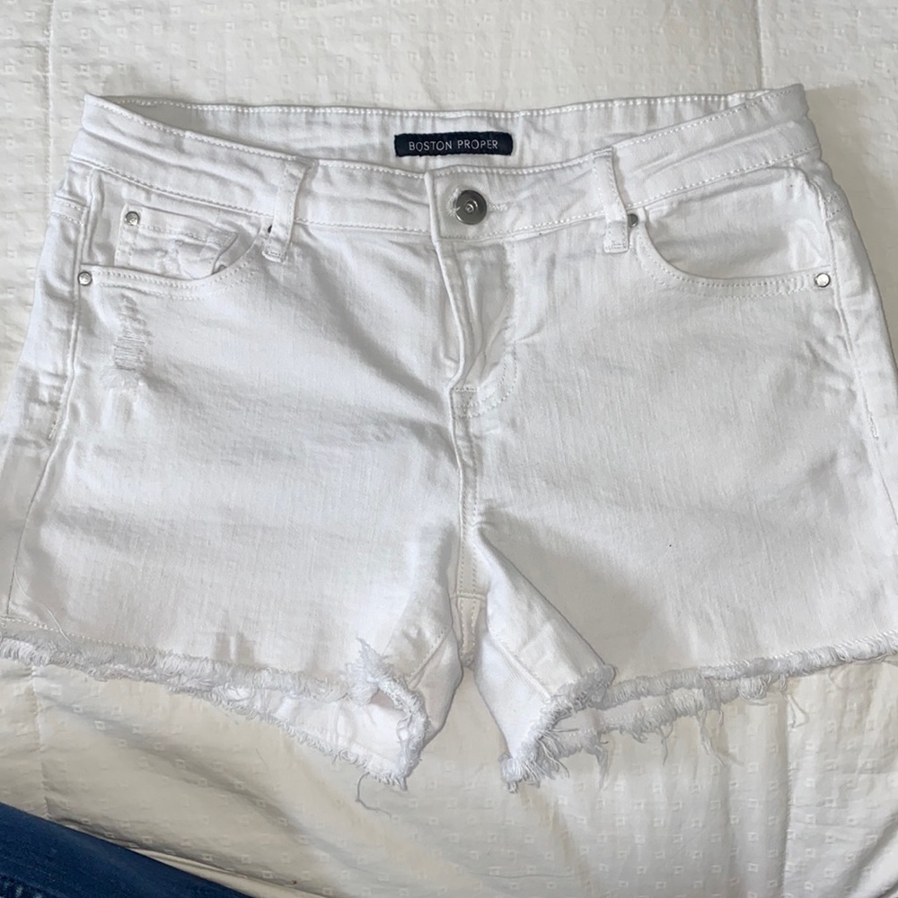 Boston proper. white Jean distressed shorts. Size 27.